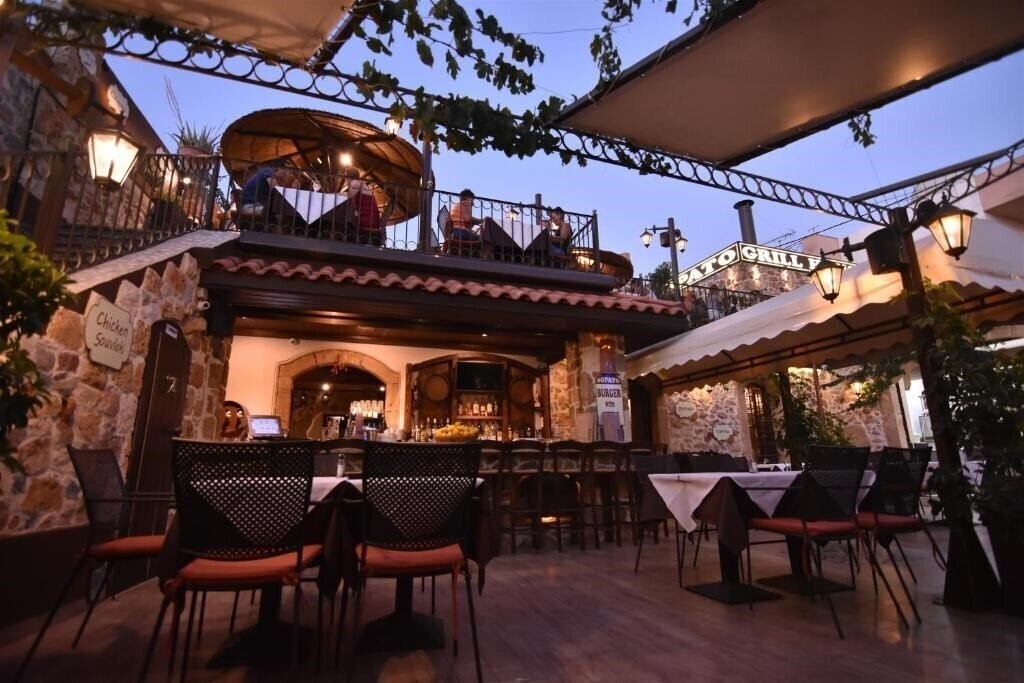 Obraz 24 Seven Boutique 2*