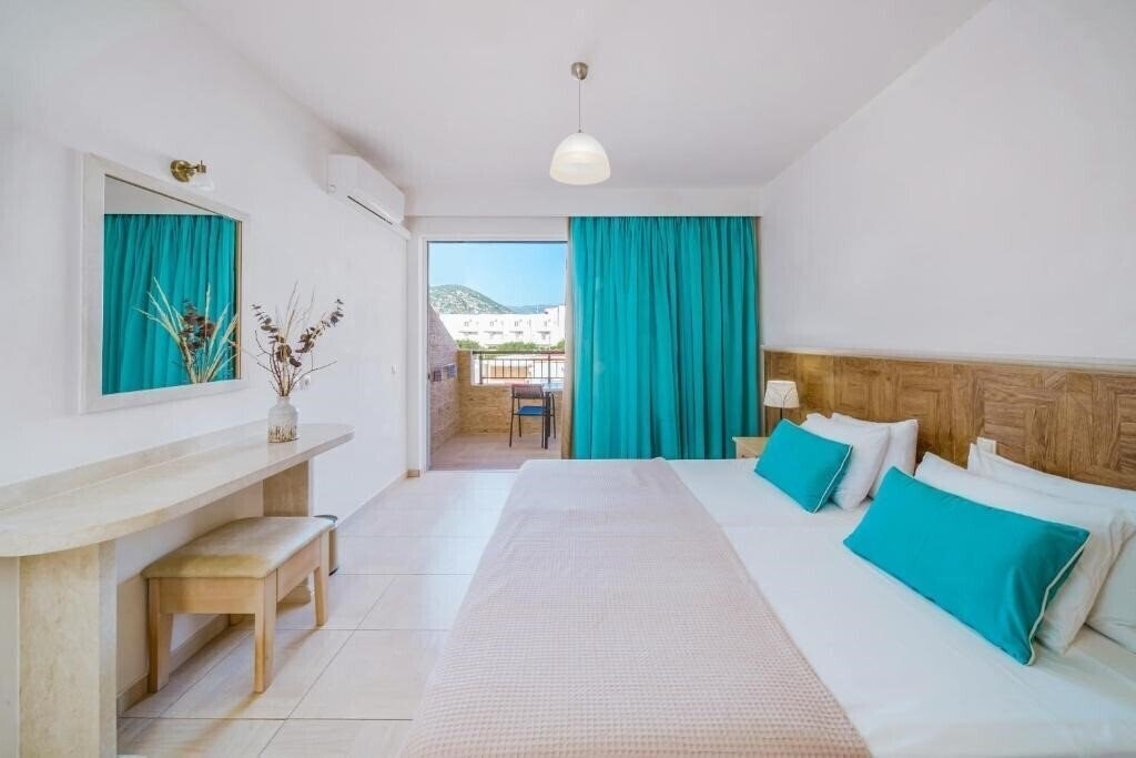 Zdjęcie Maria Rousse Hotel 3*