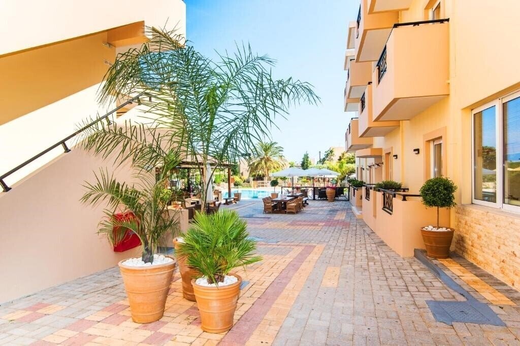 Zdjęcie Mirage Studios 1*