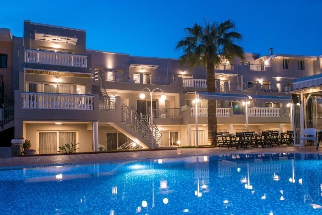 Готель Sarpidon Apartments 3*