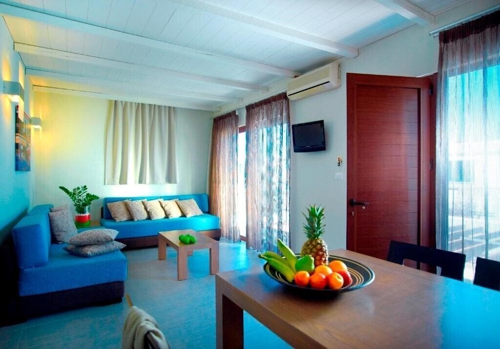 Zdjęcie Minos Village (Agia Marina) 2*