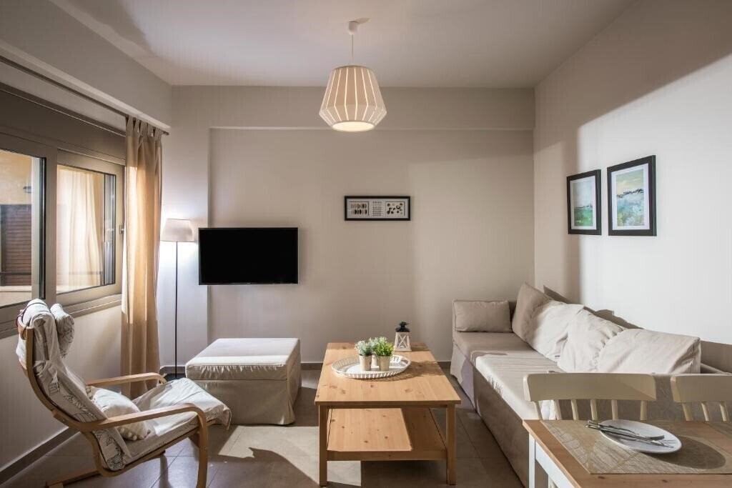 Hotel Caravel Apartments 3*