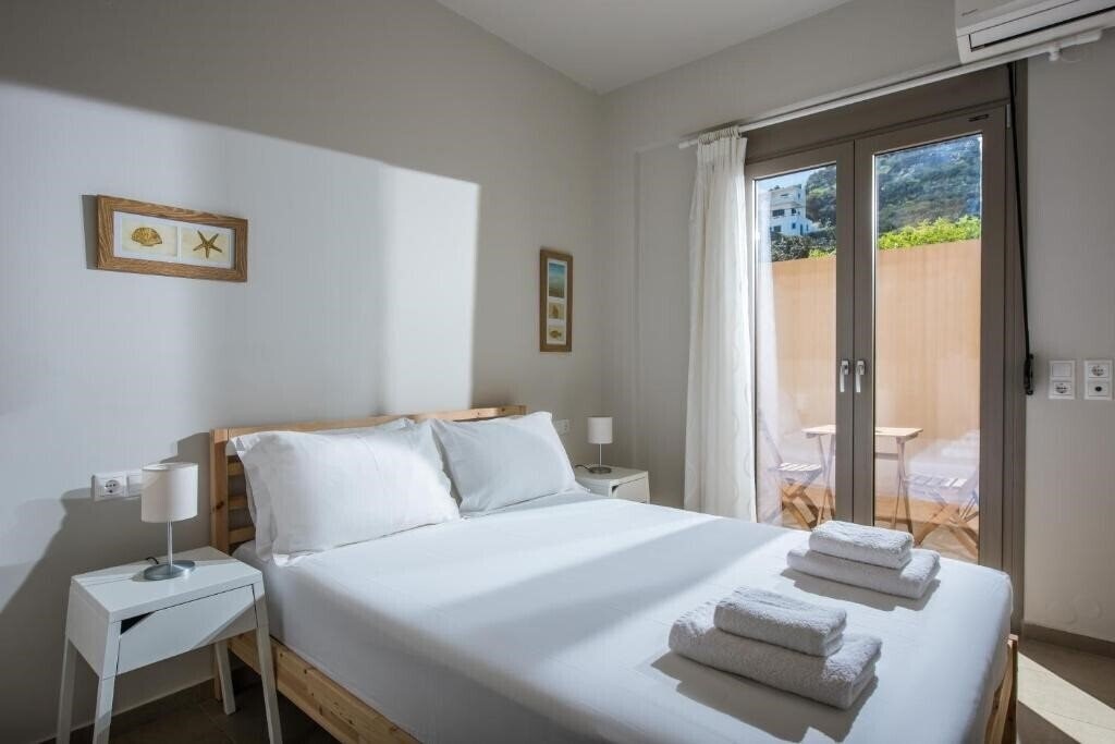 Zdjęcia Caravel Apartments 3*
