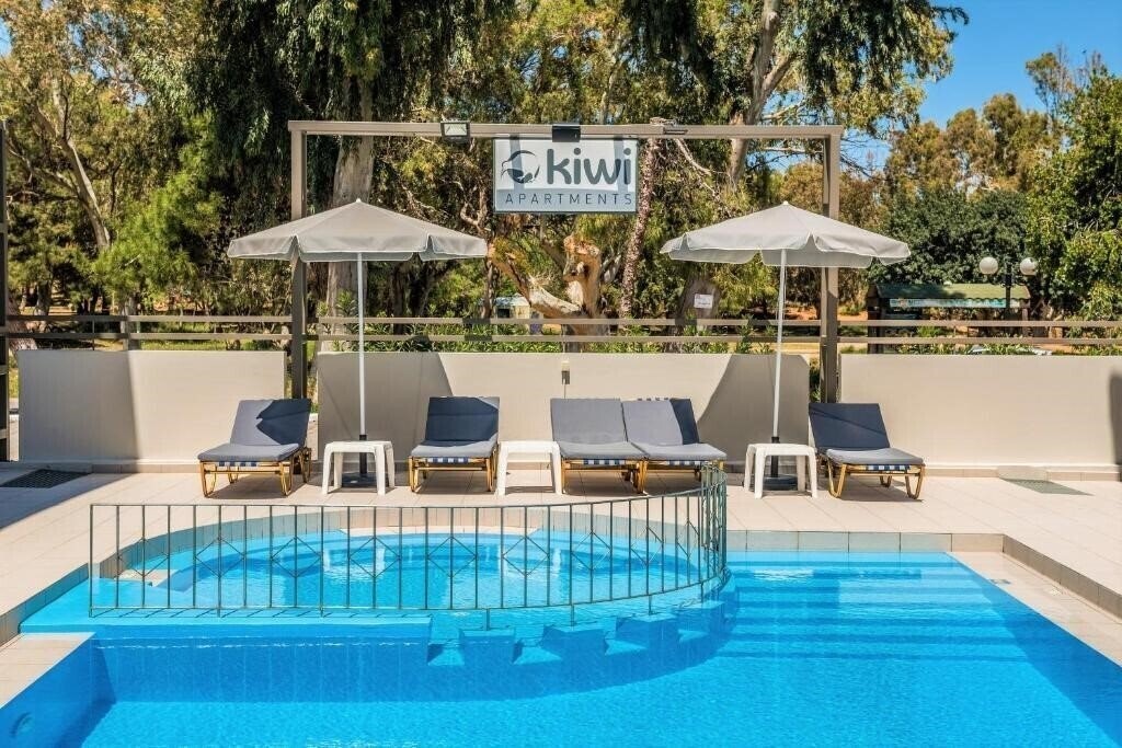 Отель Kiwi Apartments 3*