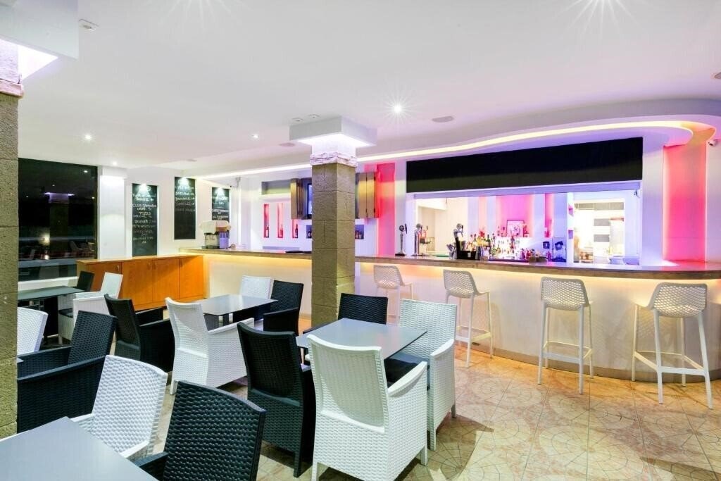 Картинка Amphitriti Hotel 3*