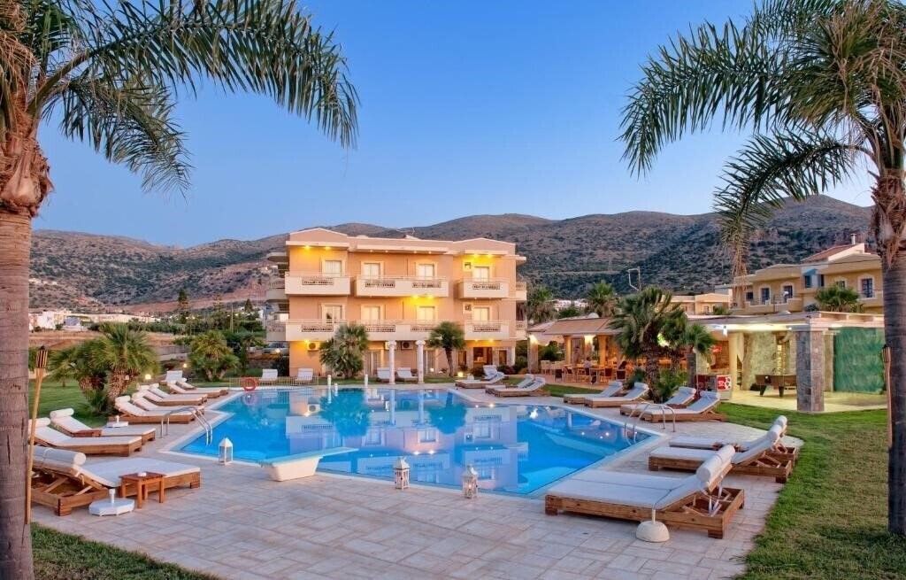 Готель Socrates 4*