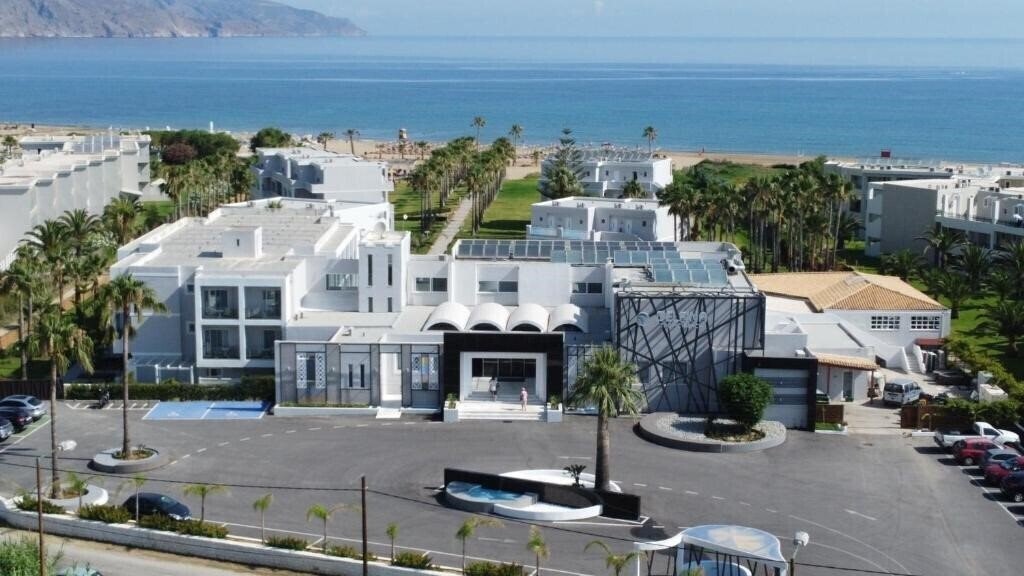 Готель Delfina Tropic Beach (ex. Delfina Beach, Delfina On The Beach) 4*