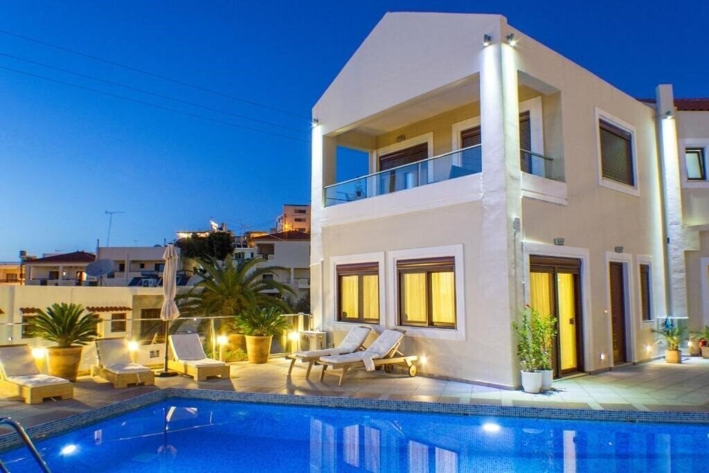 Hotel Esthisis Suites Chania 4*