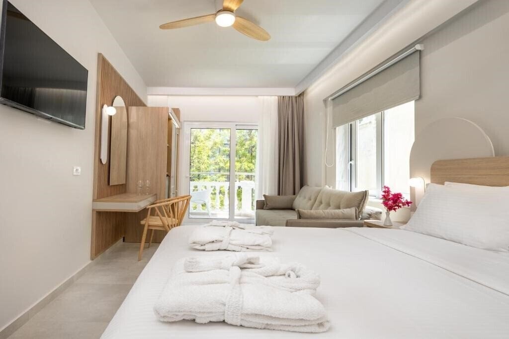 Obraz Epavli Grace Hotel 4*