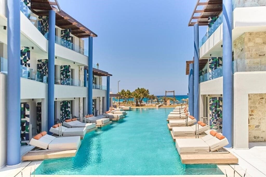 Готель Paralos Kosta Alimia 5*