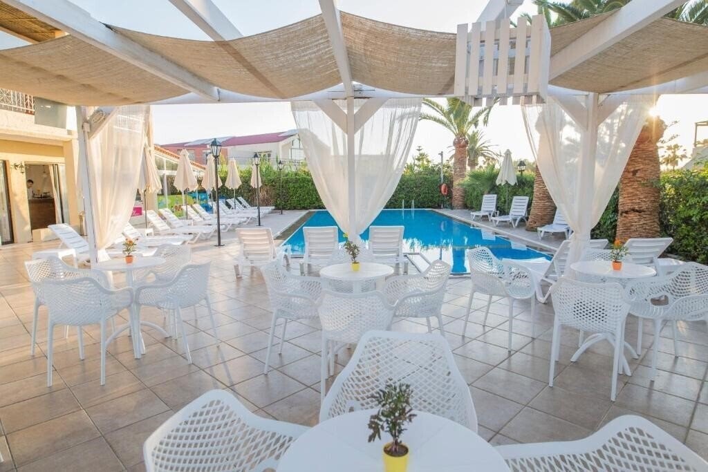 Hotel Creta Residence 3*