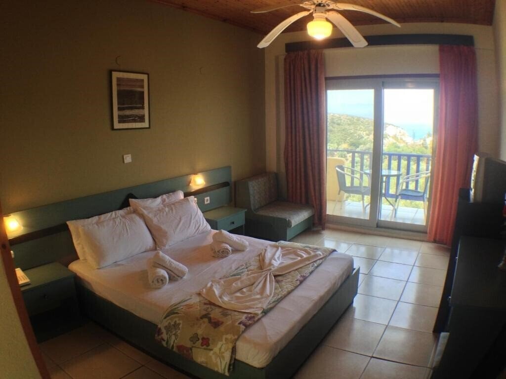 Фото Politia Hotel (Agios Nikitas) 3*