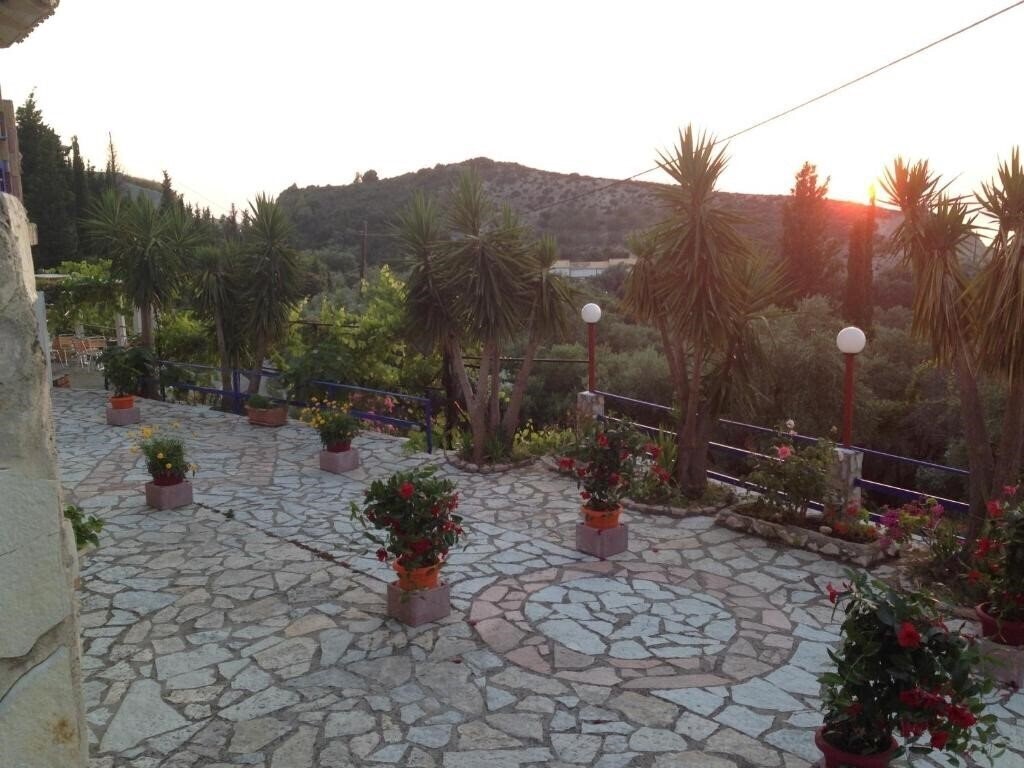 Фотография Politia Hotel (Agios Nikitas) 3*