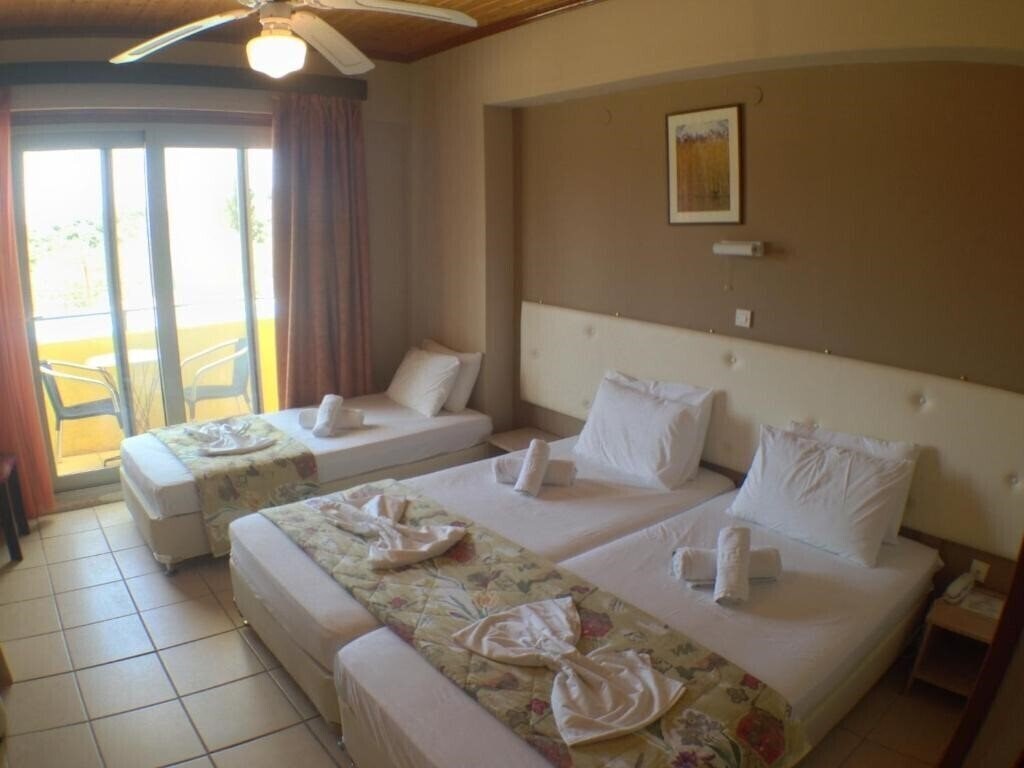 Фотографія Politia Hotel (Agios Nikitas) 3*