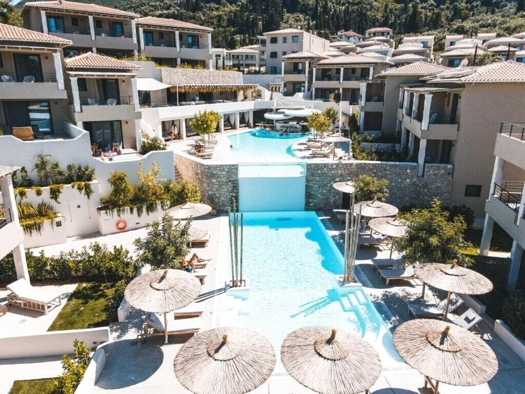 Готель Crystal Waters Lefkada 4*