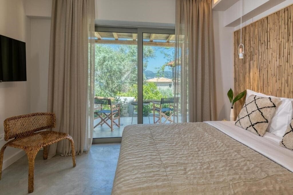 Фото Crystal Waters Lefkada 4*