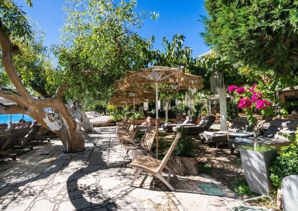 Hotel Eva Beach 3*