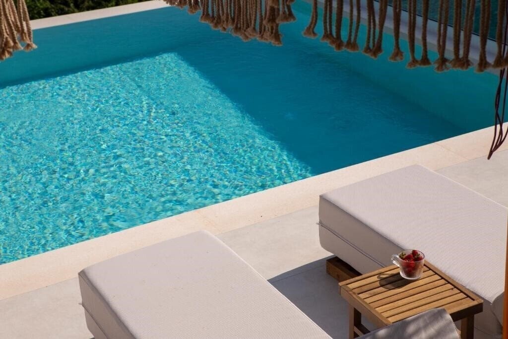 Hotel Villa Dimitris Apartments & Studios 3*