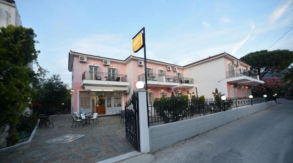Готель Anaxos Bay отель без категории