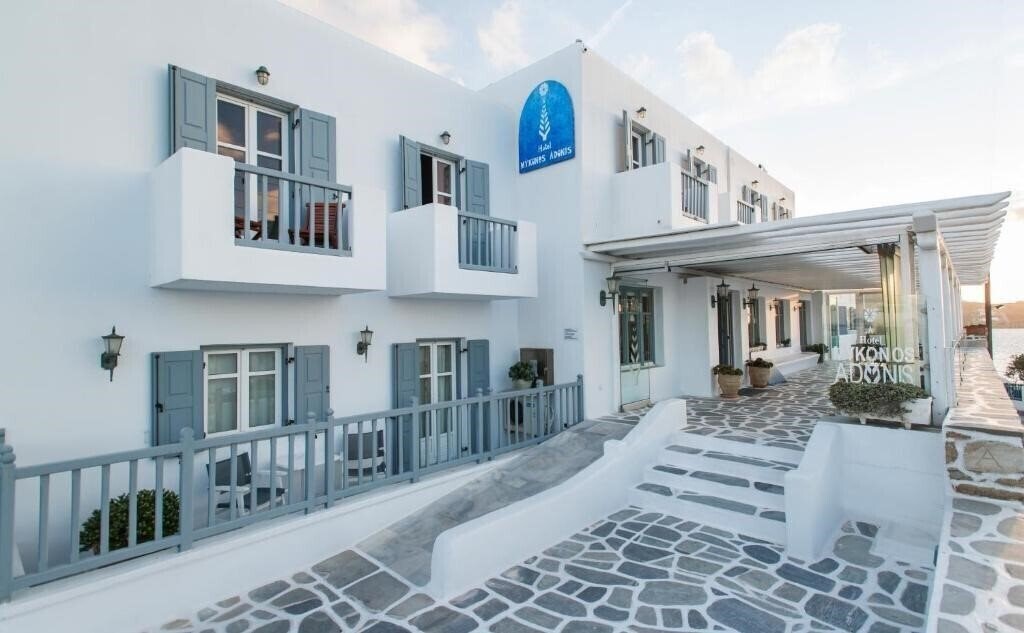 Готель Adonis Mykonos 4*