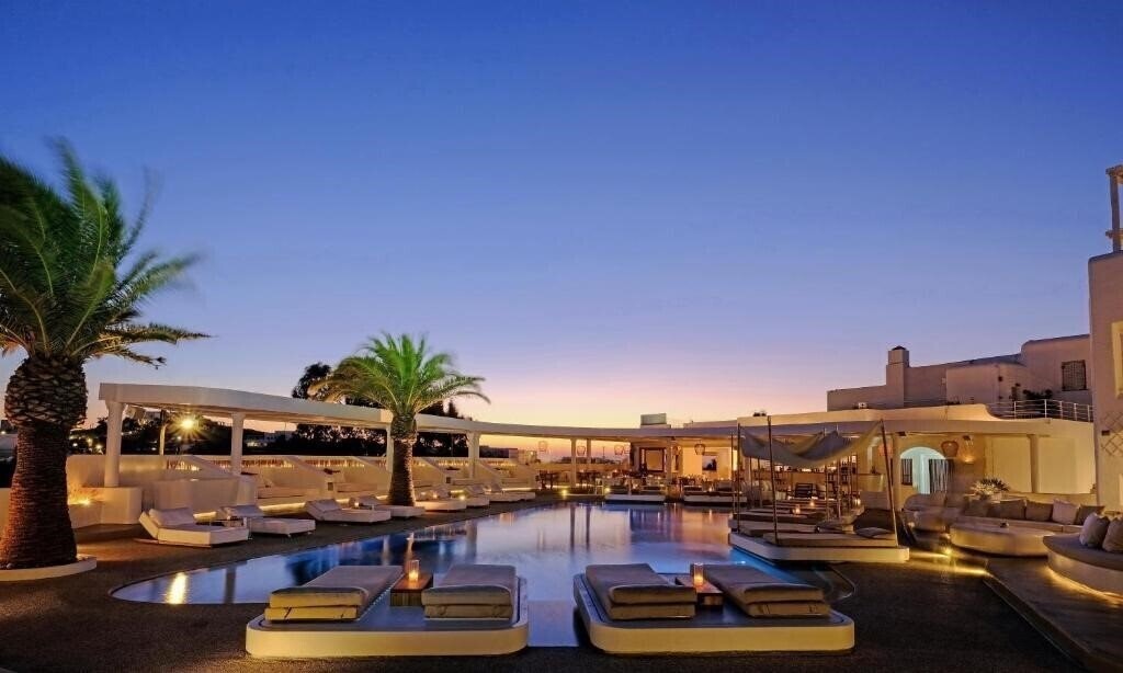 Готель Andronikos 4*