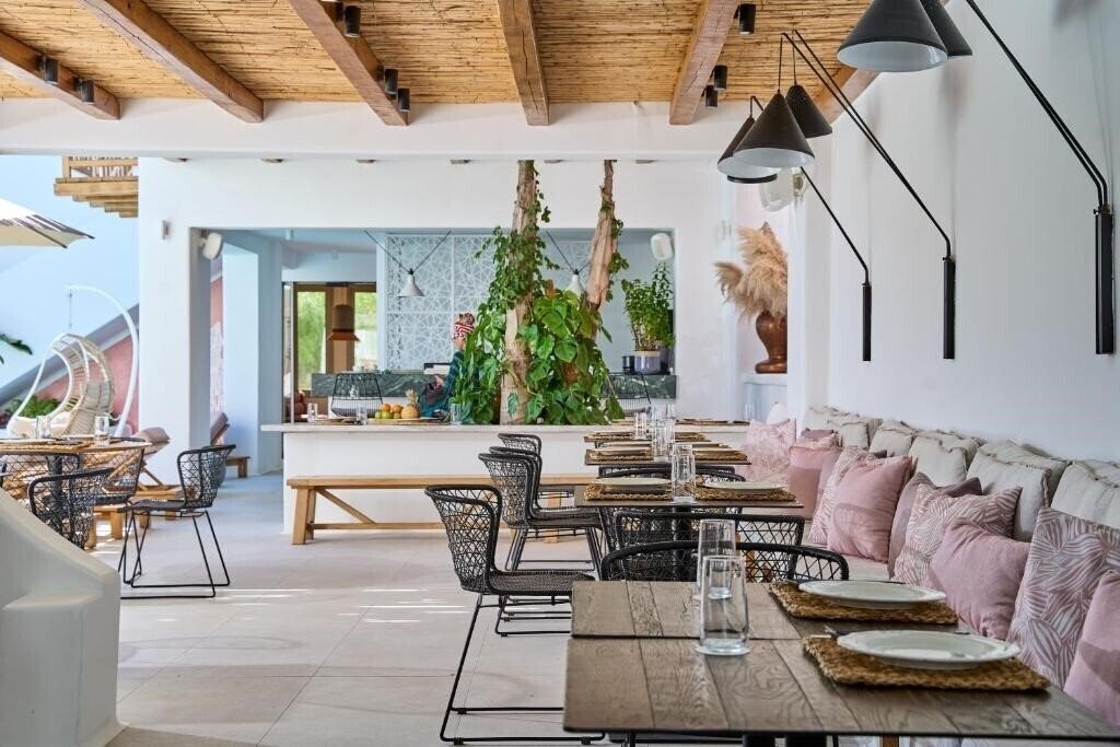 Картинка Adorno Beach Hotel & Suites 4*