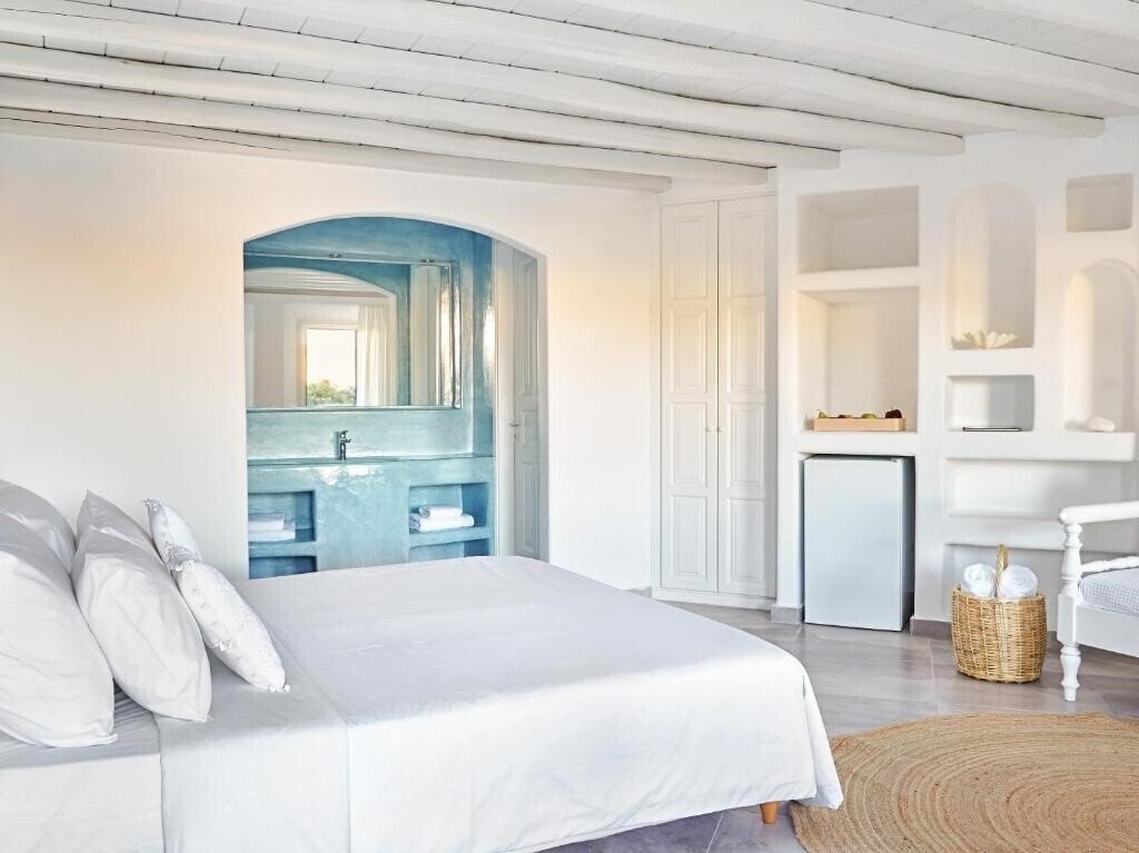 Картинка Grecotel Lolita Mykonos 3*
