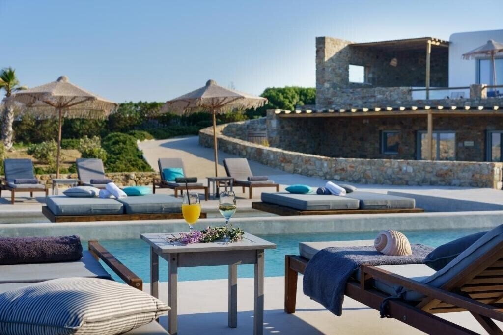 Фото Myconian Crown Suites 3*