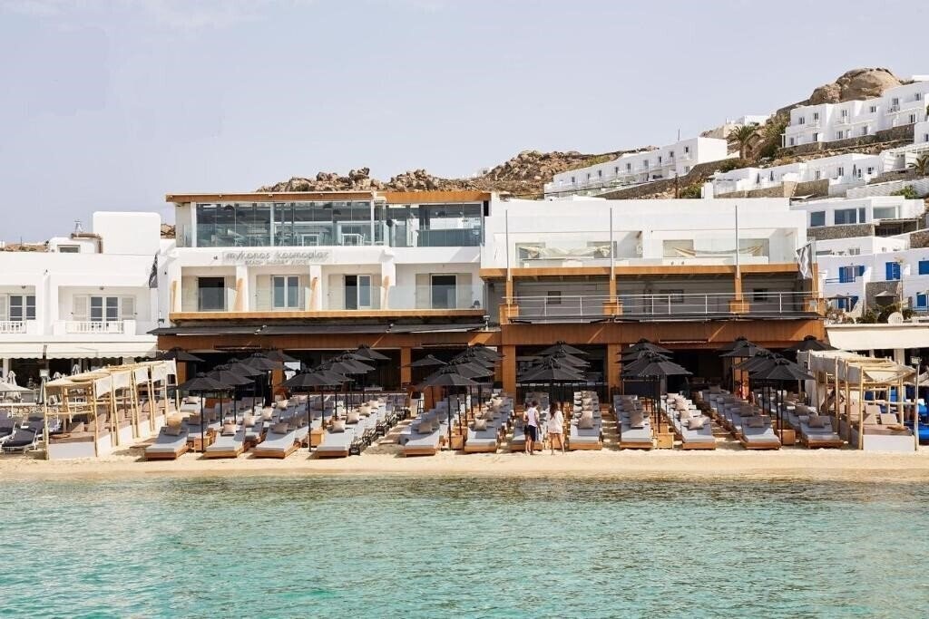 Готель Mykonos Kosmoplaz Beach Resort Hotel 4*