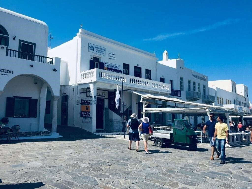 Hotel Mykonos Old Harbor Suite 3*