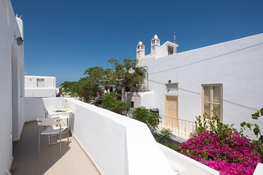 Zdjęcie Lirous Studios 3*