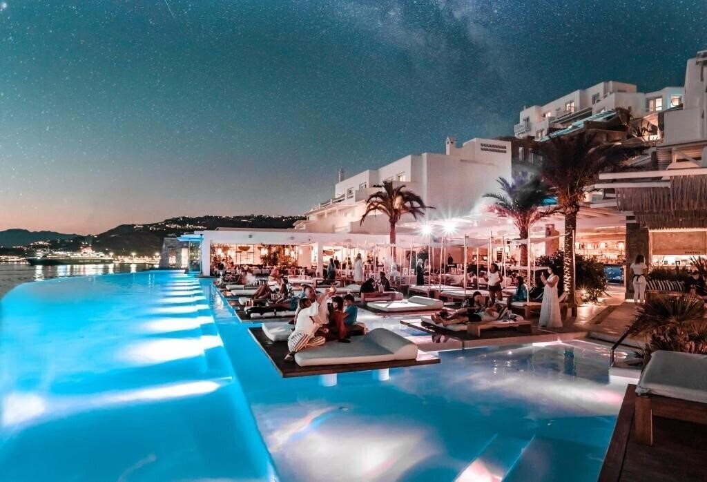 Hotel Cavo Tagoo 5*