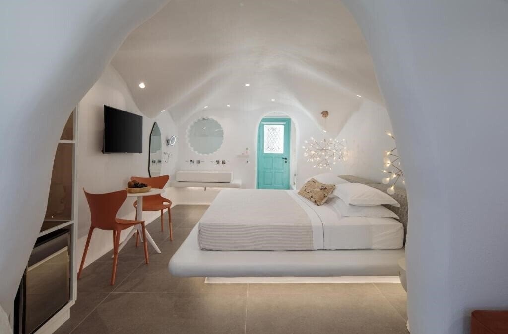 Zdjęcie Cave Suites 3*