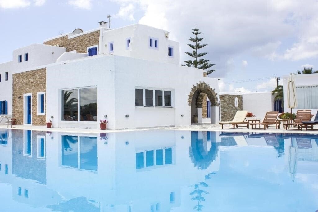 Hotel Naxos Holidays 3*