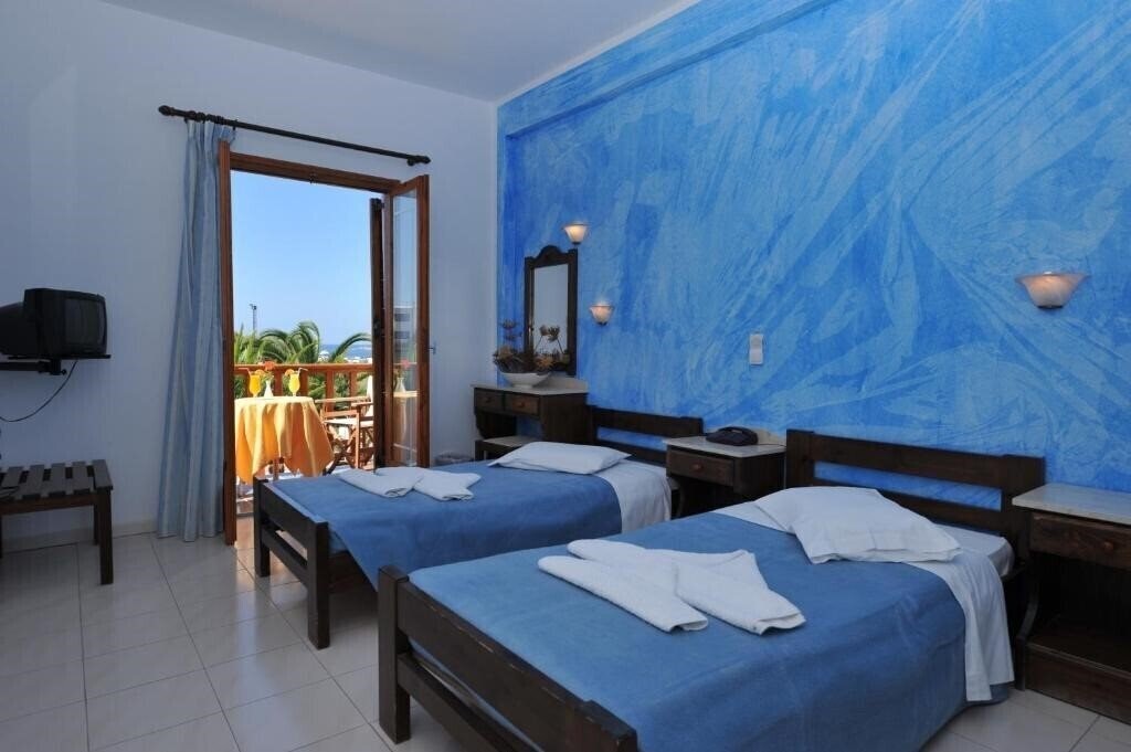 Zdjęcia Eri Hotel 3*
