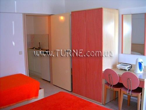 Готель Alexia Hotel & Studios 3*