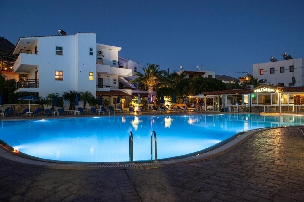 Obraz Coliseum Studios & Apartments 3*