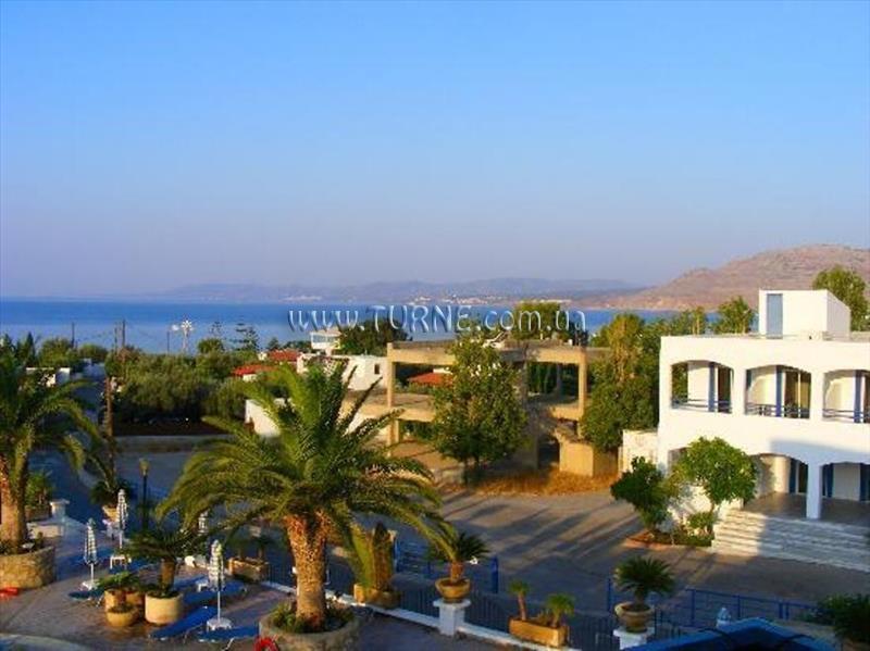 Отель Coliseum Studios & Apartments 3*