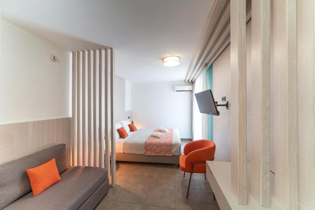 Фото Amphitryon City Hotel 3*