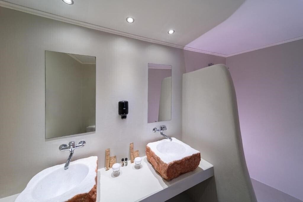 Фотографія Amphitryon City Hotel 3*