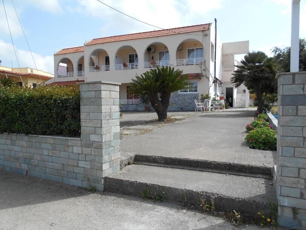 Готель Dimitris studios & apartments (ex. Modul Rhodes) 2*