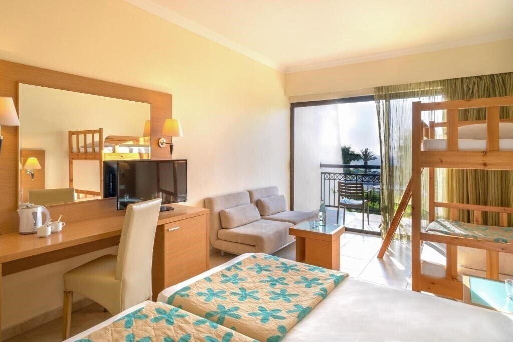 Zdjęcie Smartline Cosmopolitan Hotel (ex. Mareblue) 4*