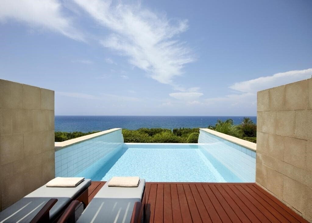 Готель Amathus Elite Suites 5*