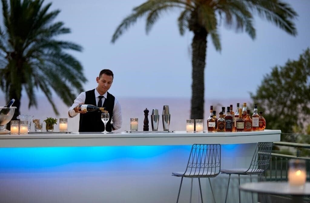 Фотографія Amathus Elite Suites 5*