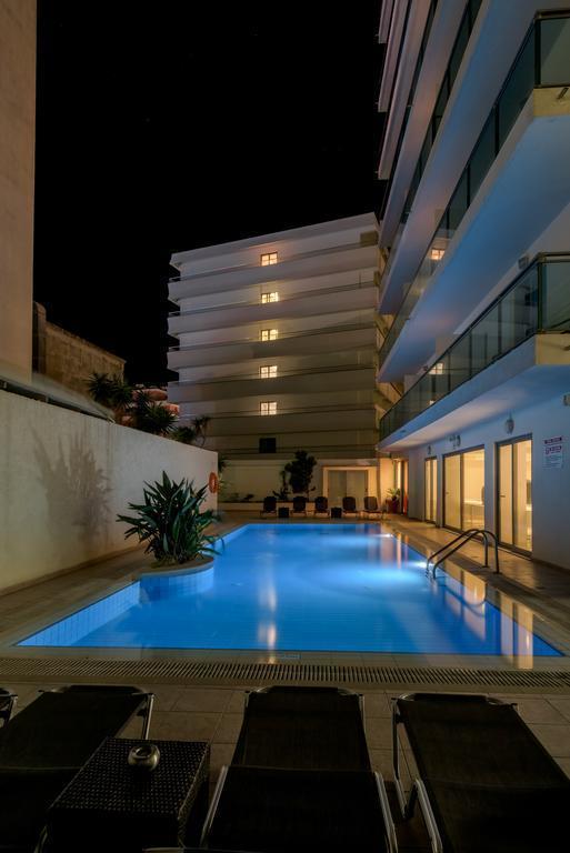 Zdjęcie Manousos 3*