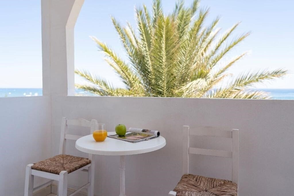 Изображение Beach Break Boutique Apartments 3*