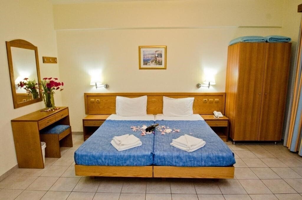 Фотографія Stella Hotel Pefkos 3*