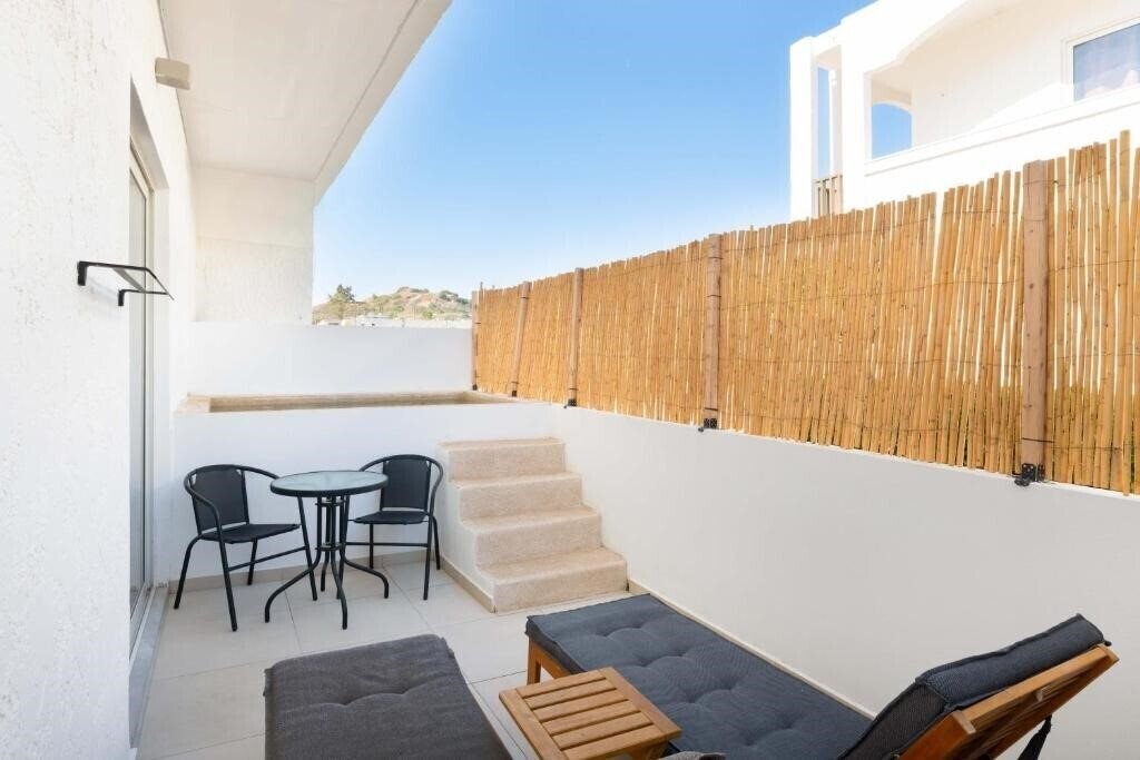 Obraz Atma Beach Rooms & Suites 3*