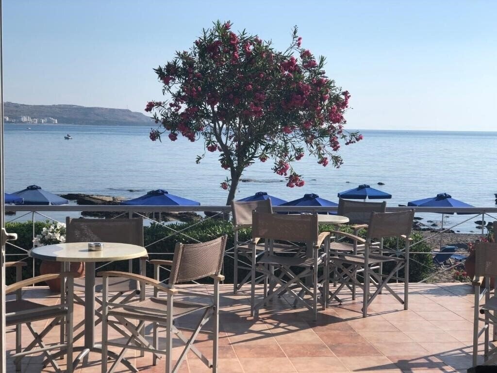 Zdjęcie Elpida Beach Studios 1*