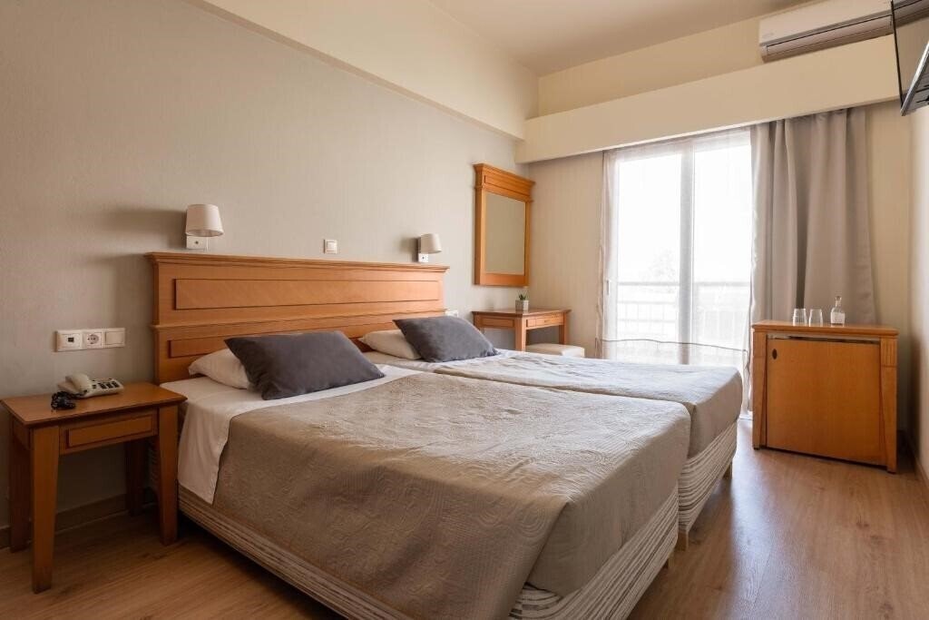 Zdjęcia City Plus Hotel 2*